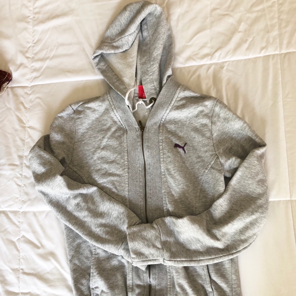 Puma- Sweater